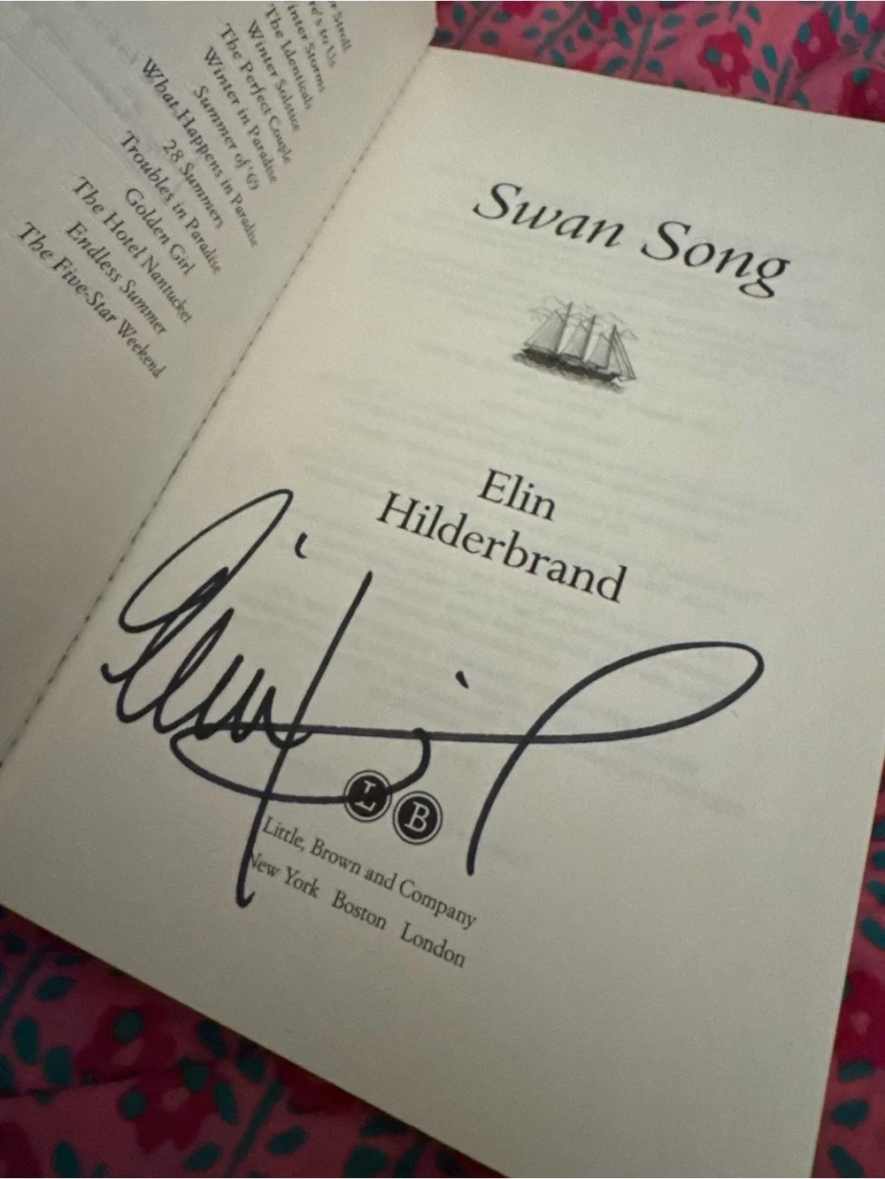 Autographed / Signed! Elin Hilderbrand Swan Song - Hardcover